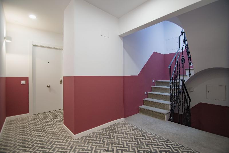 Apartamentos Libere Valencia Abastos Eksteriør billede